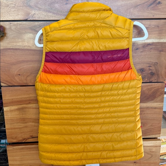 Amazing NWT Cotopaxi Women’s S Down Fuego 🔥 Vest - Picture 4 of 7